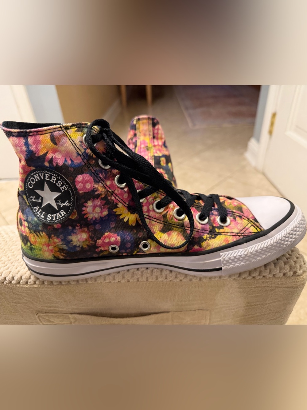 Converse Chuck Taylor All Star Floral High Top Sneakers Women’s 9